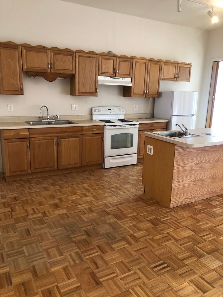 1020 S College Ave - Photo 6 of 17