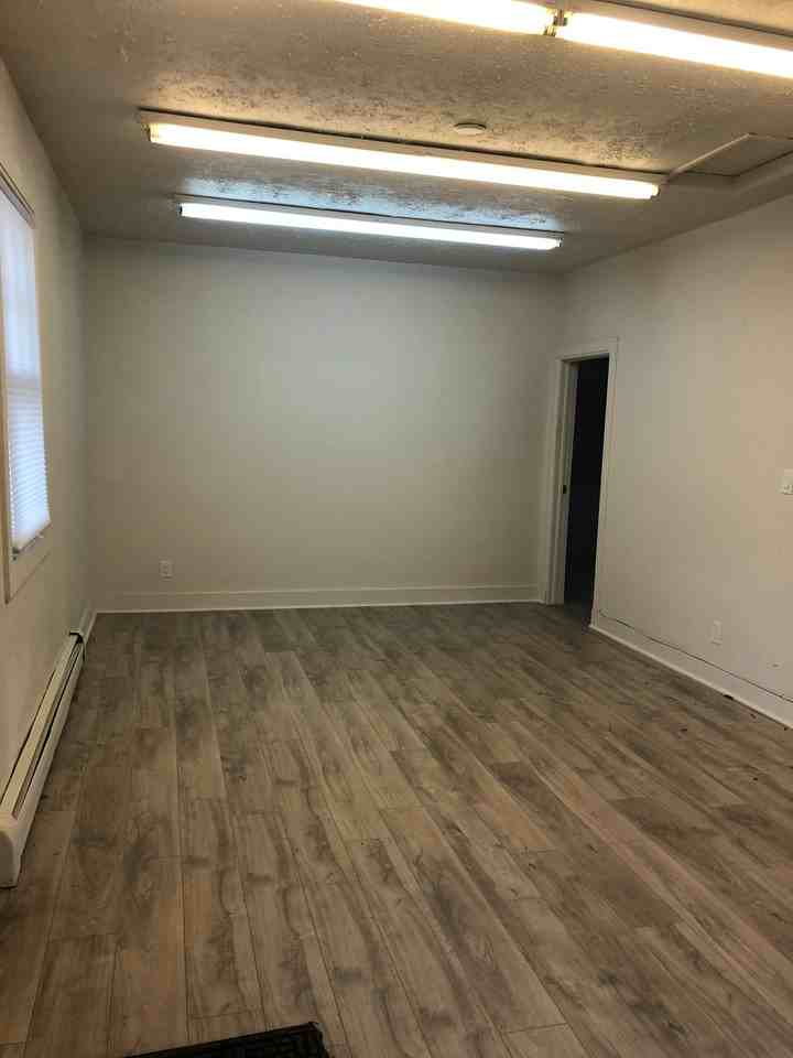 1020 S College Ave - Photo 5 of 17