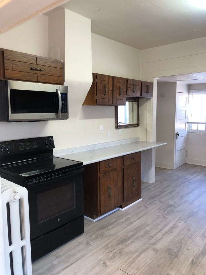 1020 S College Ave - Photo 6 of 17