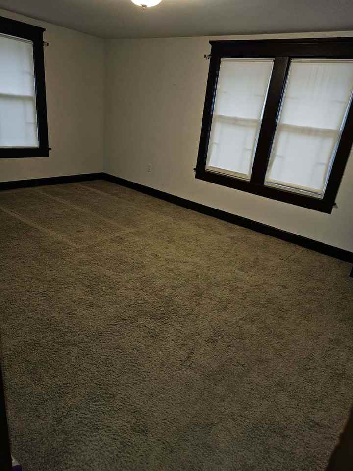 440 Williams St - Photo 3 of 11