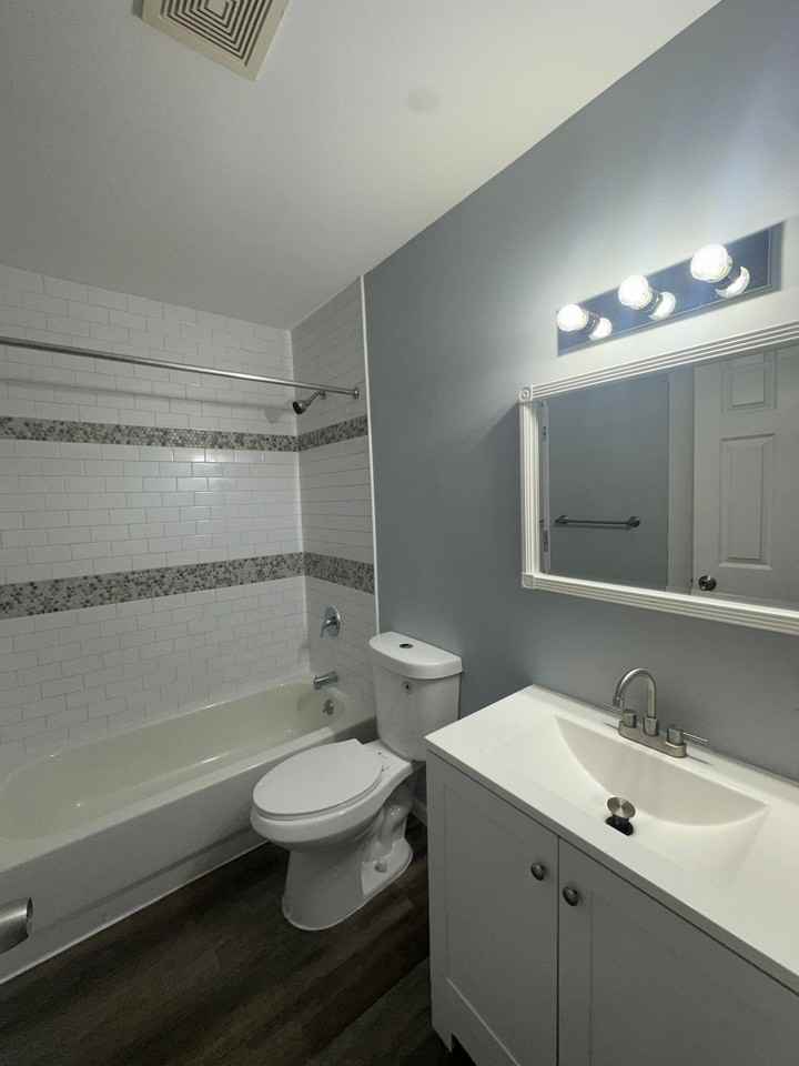 1534 N Stricker St - Photo 4 of 11