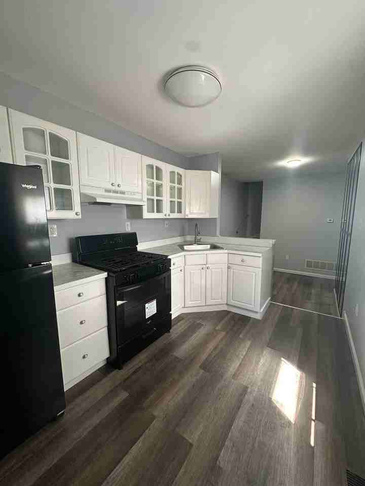 1534 N Stricker St - Photo 7 of 11