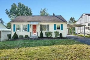 featured image of 37 Buell St