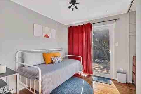 37 Buell St - Photo 3 of 20