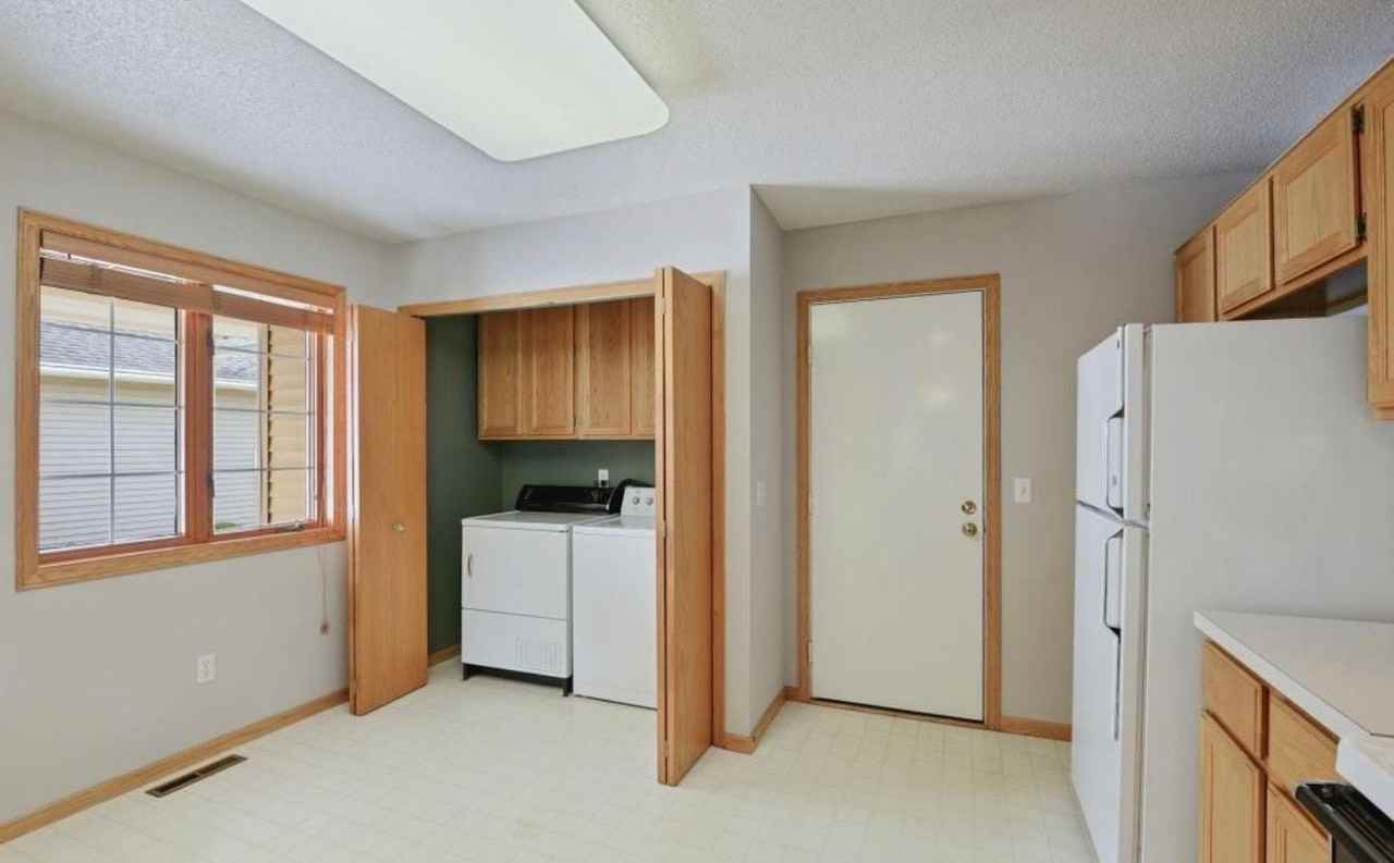 520 Deer Ridge Ln S - Photo 7 of 12