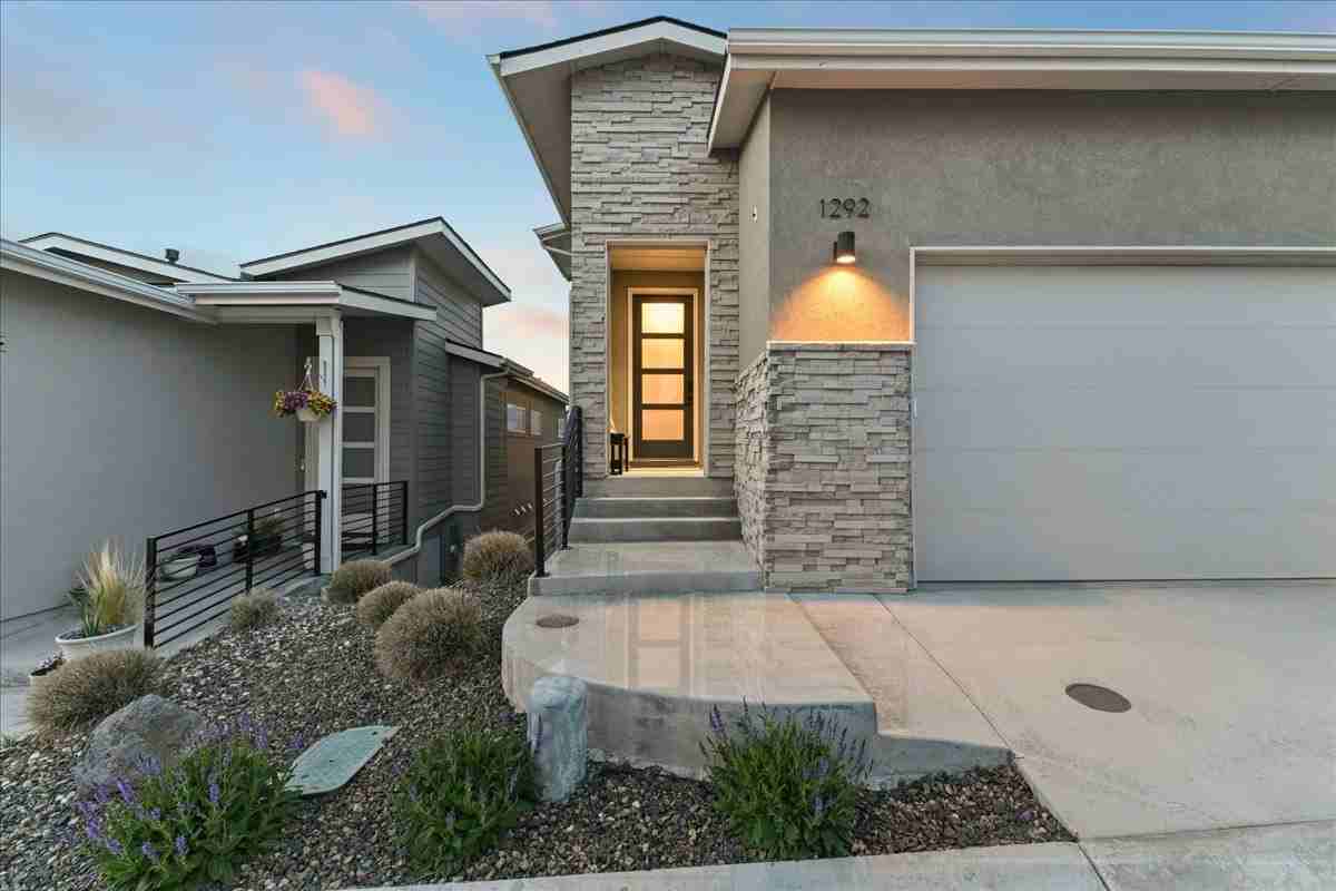 1292 E Echelon Way - Photo 3 of 45
