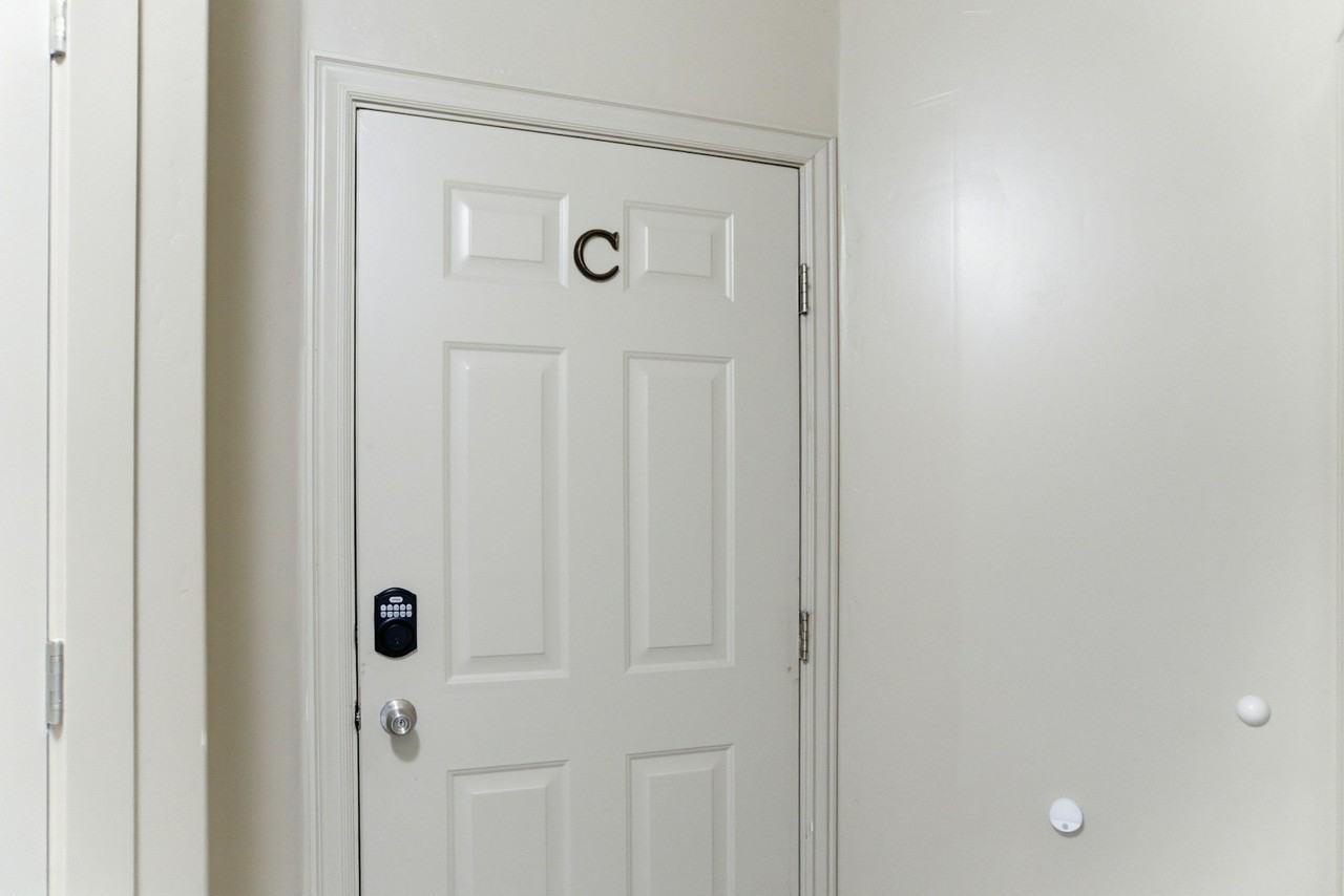 114 West 975 North, Unit C - Photo 3 of 6
