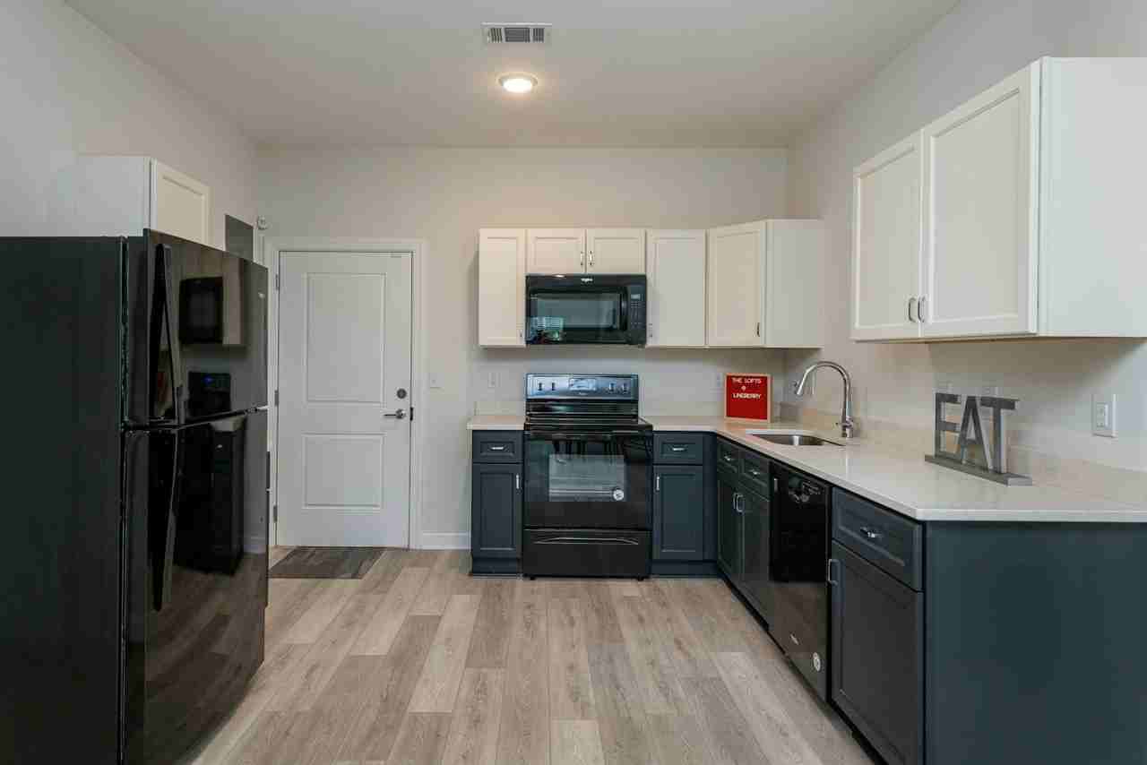 2531 Lineberry Drive, Unit 202-A - Photo 6 of 28