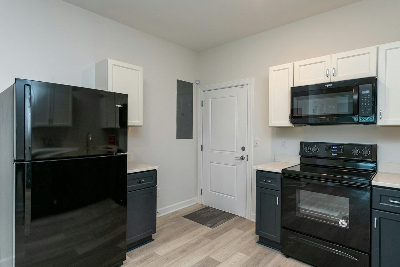 2531 Lineberry Drive, Unit 202-A - Photo 7 of 28