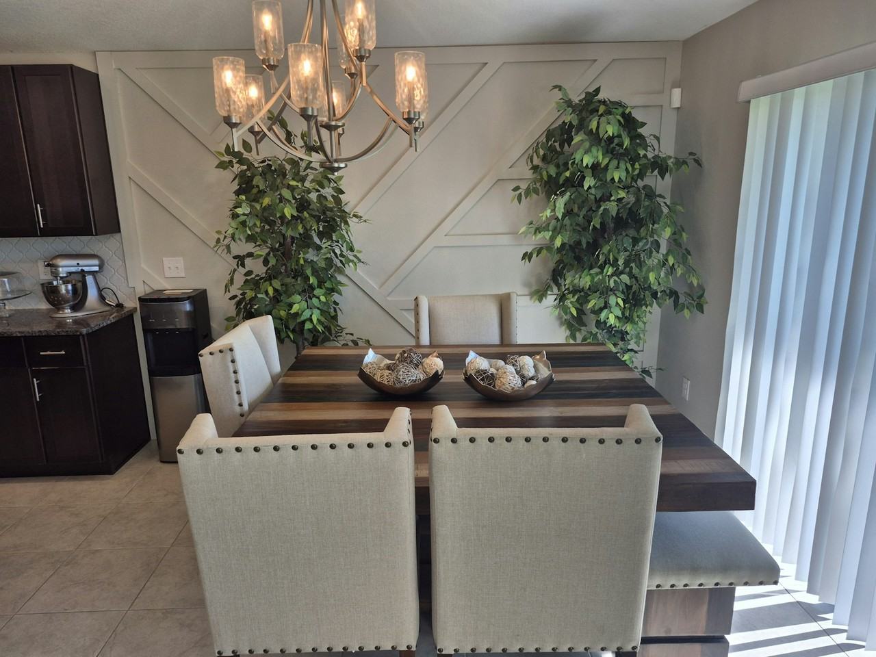 7033 King Creek Drive - Photo 5 of 23