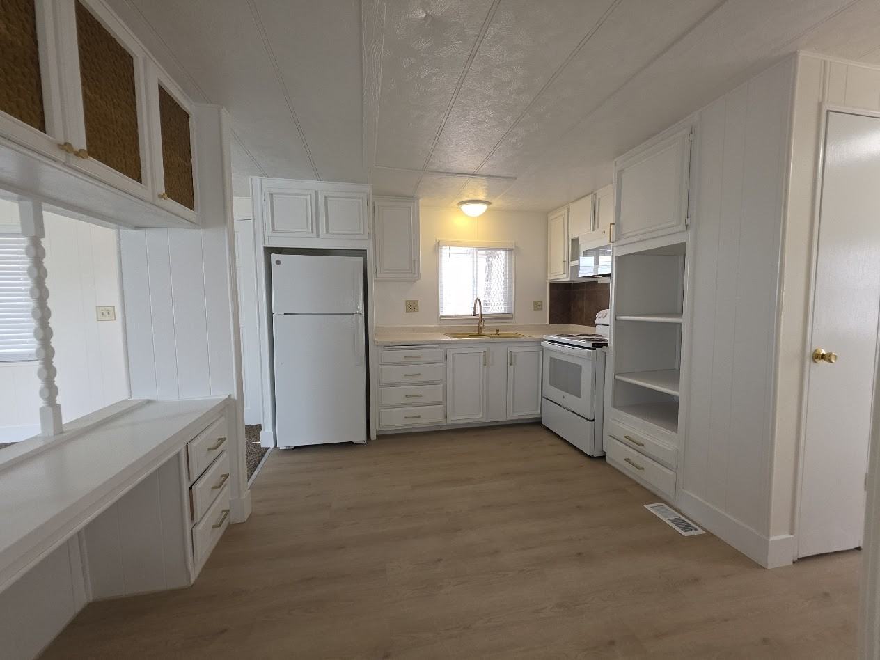 41277 Dogwood St #1 - Photo 2 of 21