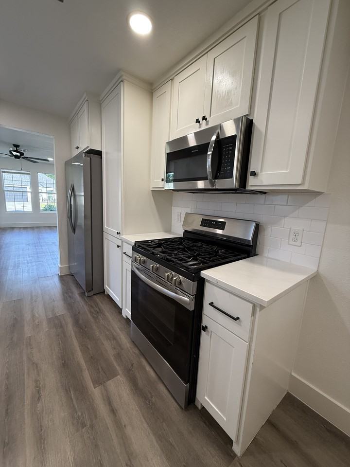 2604 Avenue C #1 - Photo 7 of 20