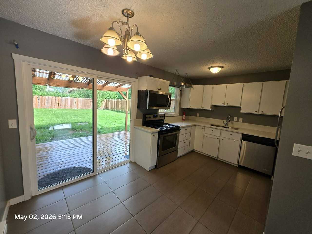 3850 Southwest 144th Avenue - Photo 3 of 11