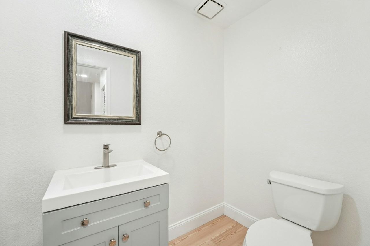 7011 Rodling Drive, Unit E - Photo 5 of 18