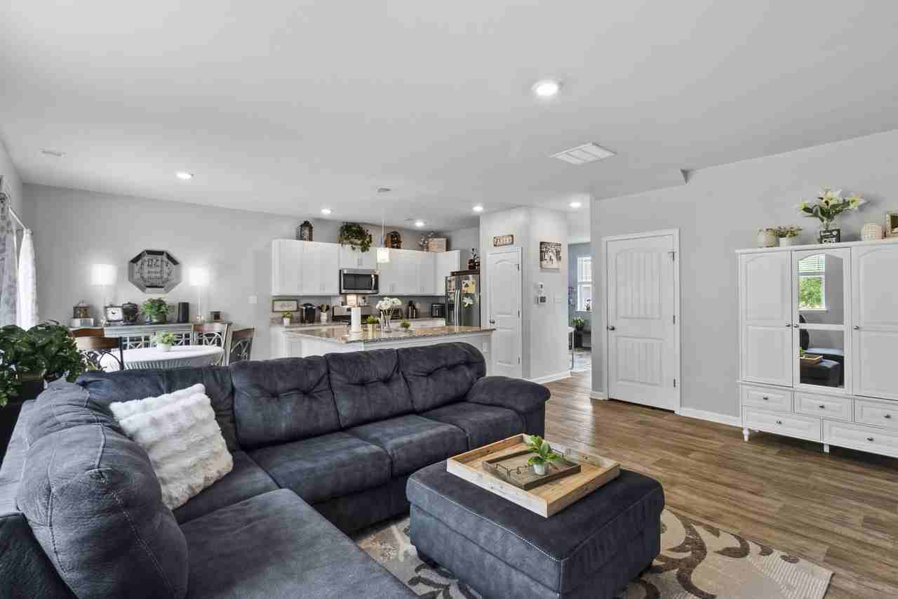 20576 Smithfield Cir #1 - Photo 6 of 50