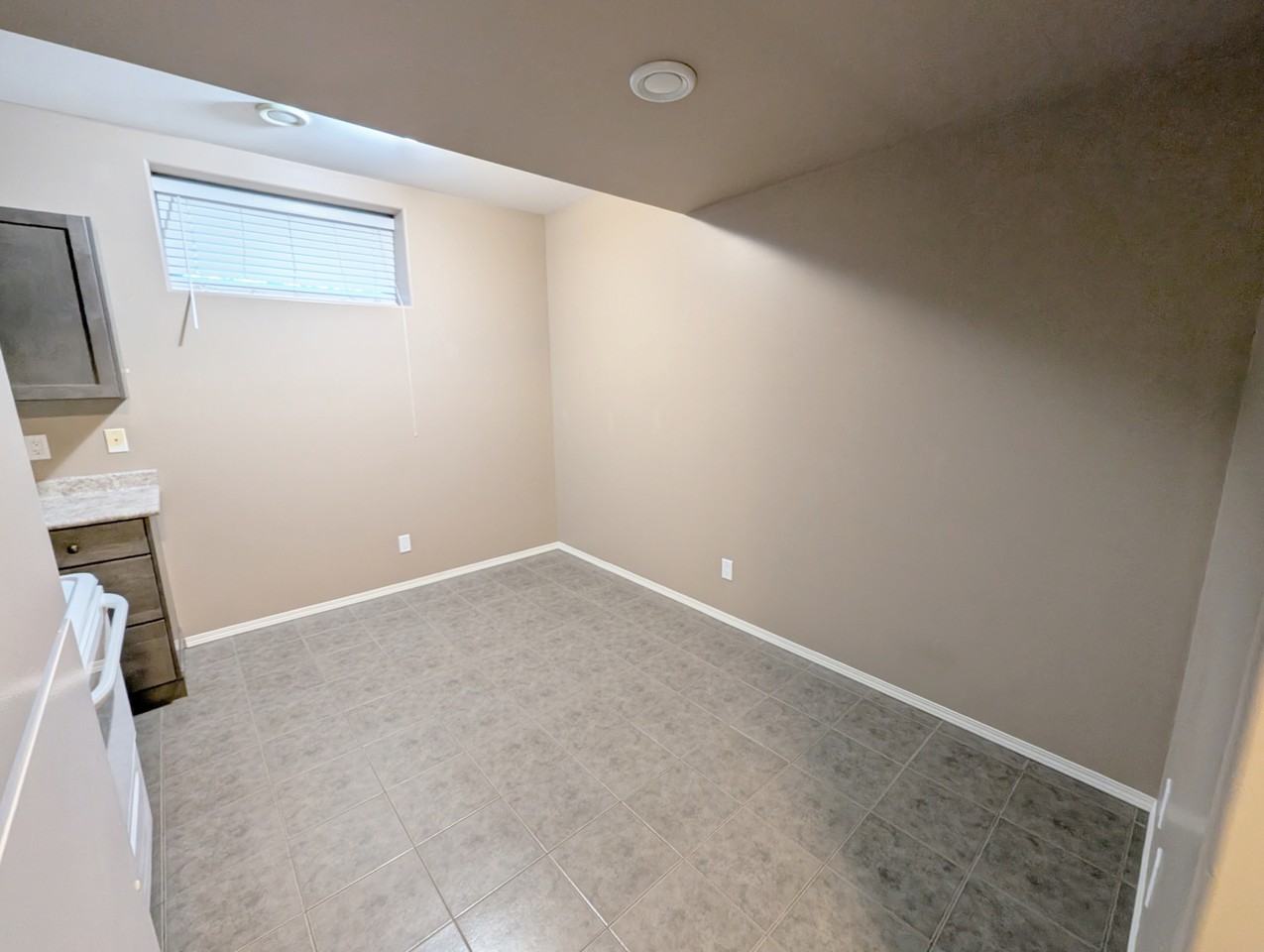 120A 112th St #B - Photo 2 of 5