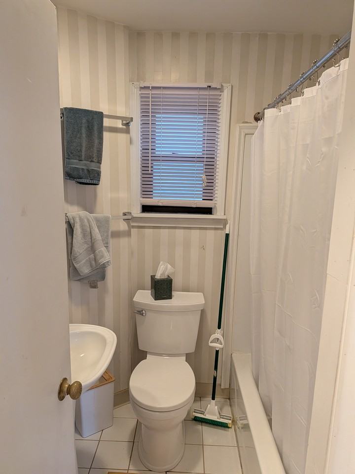 14 Skehan St #1 - Photo 5 of 10