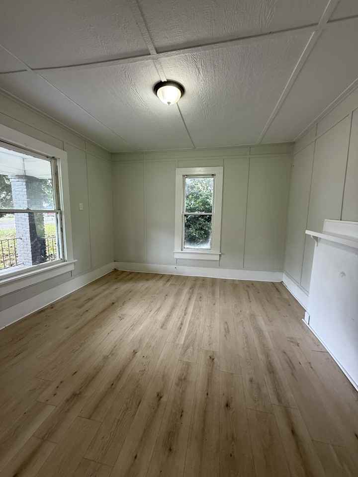 528 Oregon St #1 - Photo 7 of 10