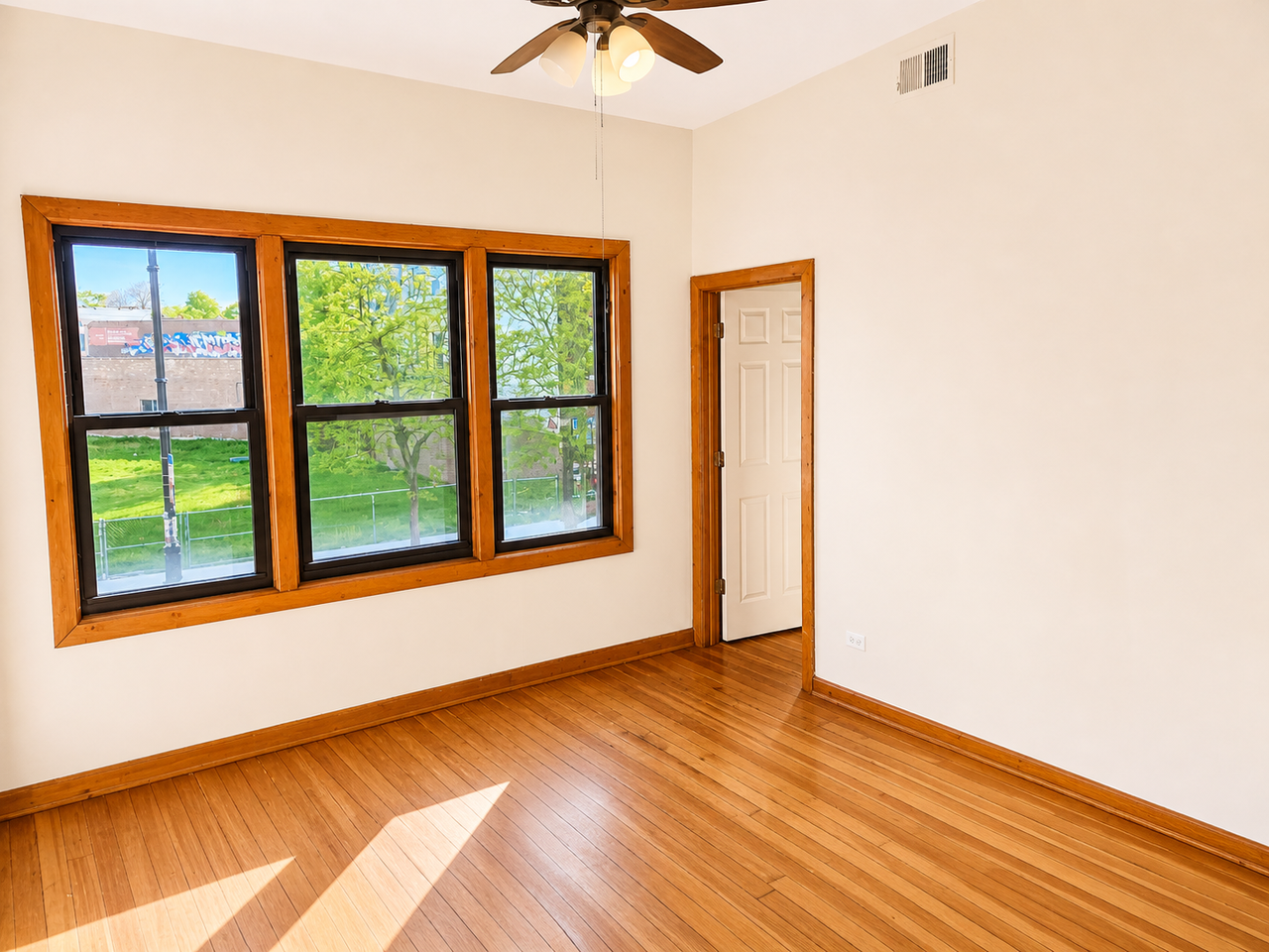 2825 N Milwaukee Ave #1 - Photo 3 of 12