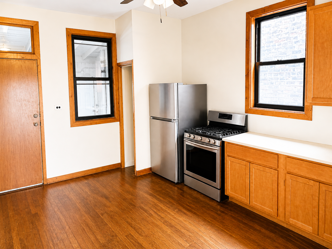 2825 N Milwaukee Ave #1 - Photo 4 of 12
