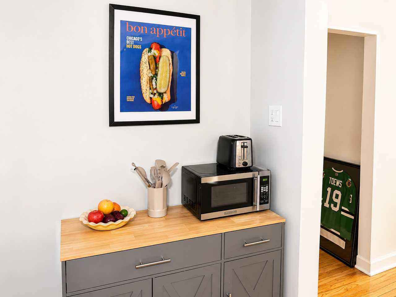 652 W Oakdale Ave #G - Photo 5 of 9
