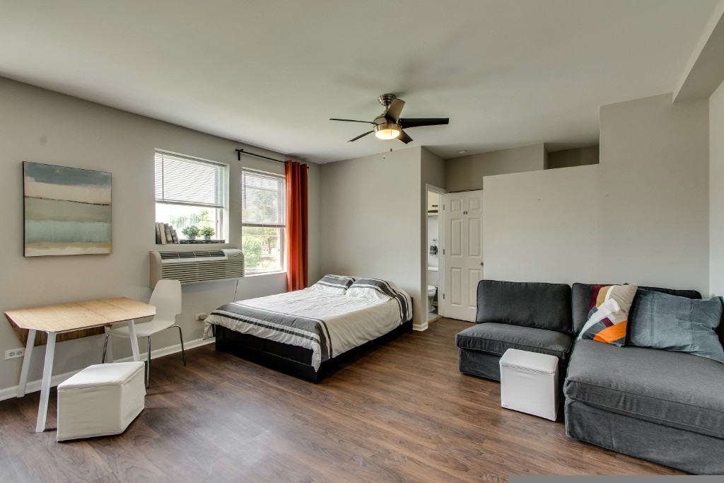 1627 N Humboldt Blvd #4E - Photo 4 of 10