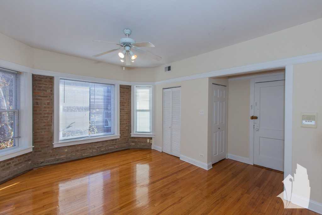 859 W Cornelia Ave #853-2S - Photo 2 of 10