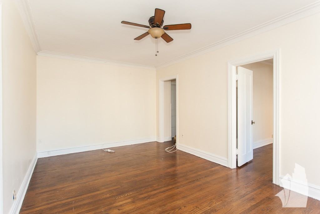 540 W Briar Pl #2F - Photo 4 of 8