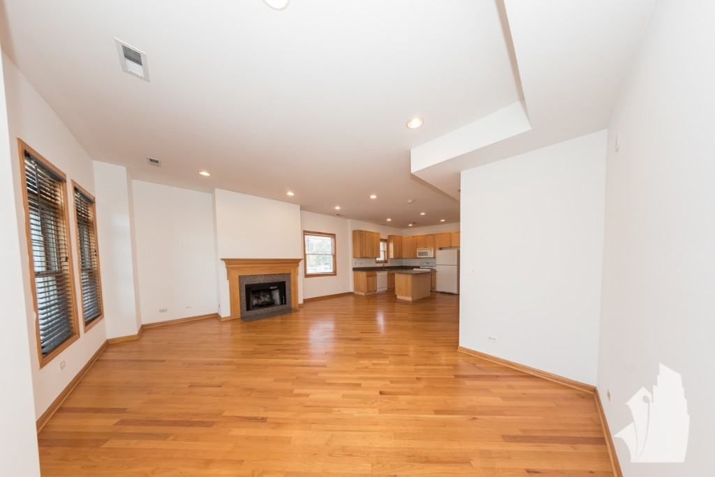 2741 N Southport Ave #2741-3S - Photo 3 of 17