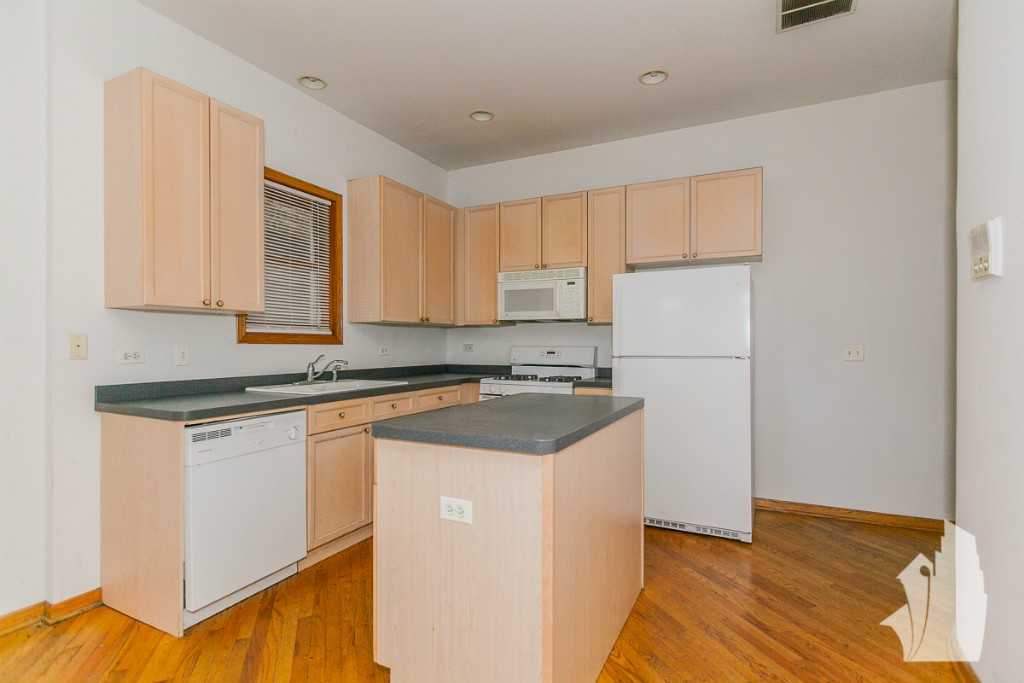 2732 N Wayne Ave #1 - Photo 4 of 13