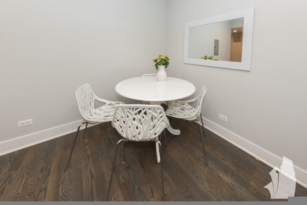 2618 N Rockwell St #2618-2R - Photo 7 of 15