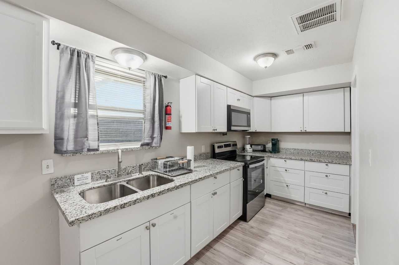 Mulberry Ln - Photo 7 of 13