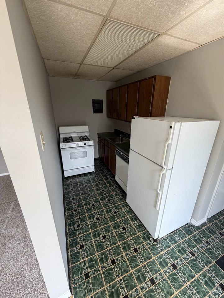 3019 Broadway #1 - Photo 5 of 5