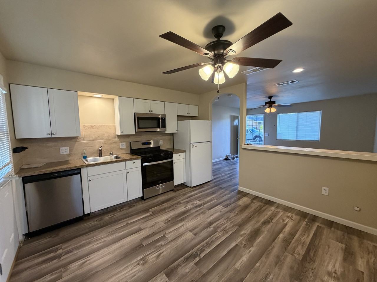 205 Warren Ave - Photo 2 of 11