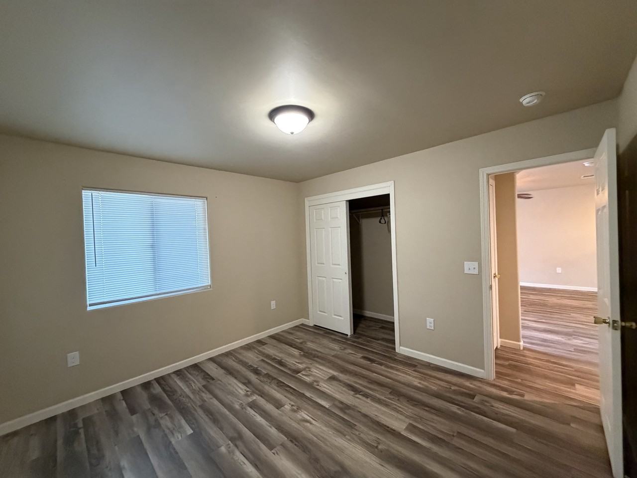 205 Warren Ave - Photo 5 of 11