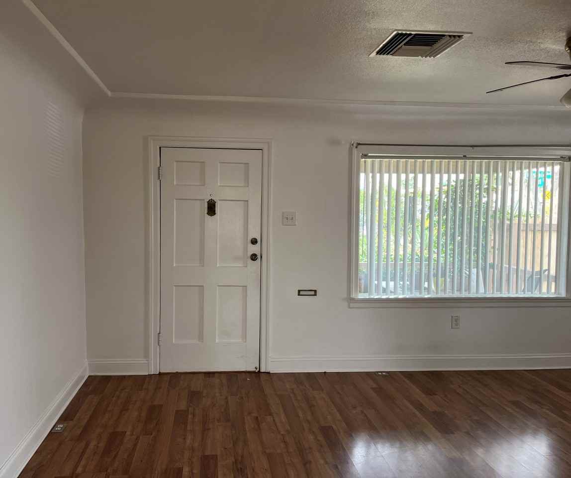 901 Castaic Ave #1 - Photo 3 of 16