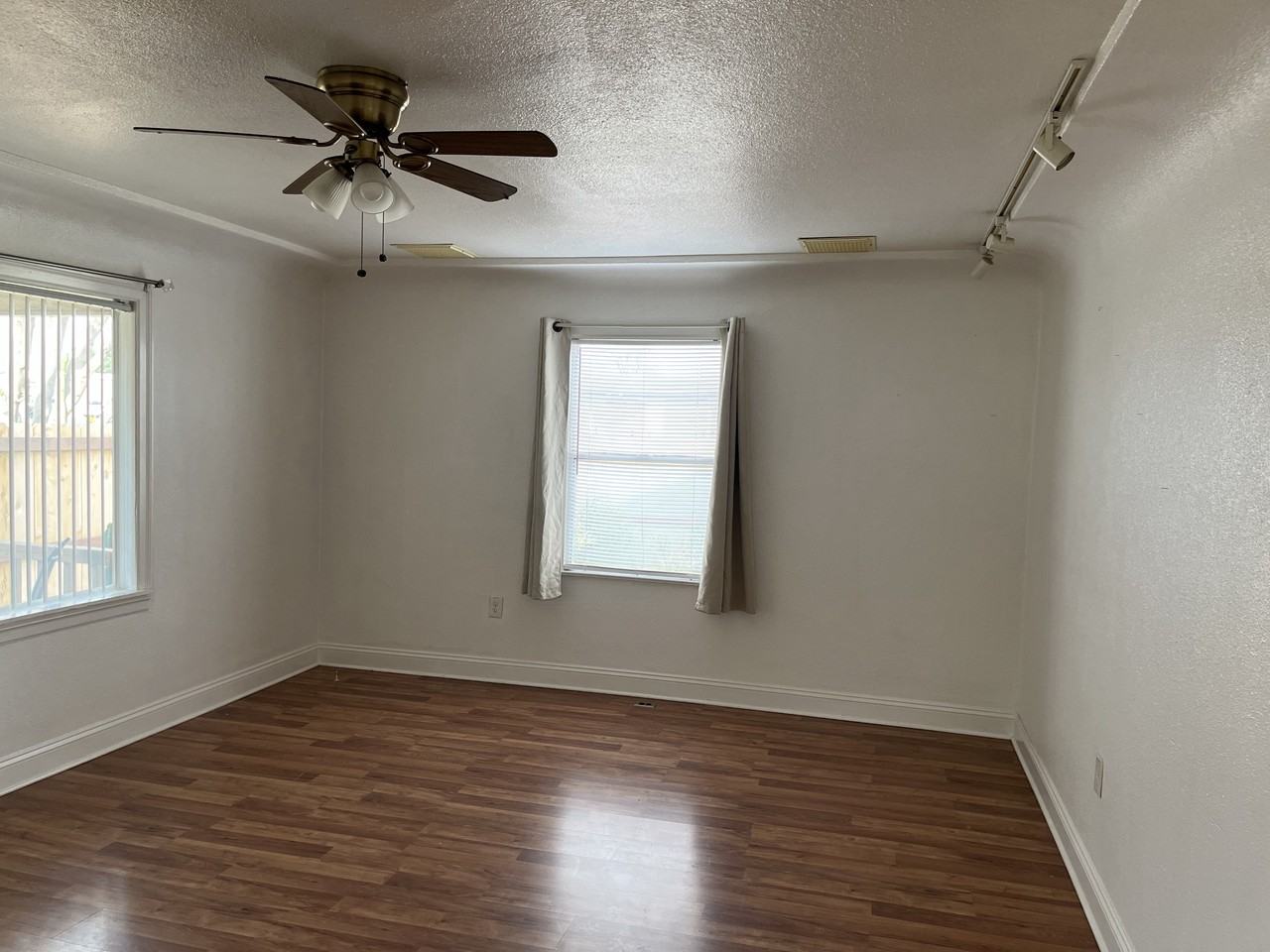 901 Castaic Ave #1 - Photo 4 of 16