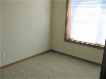5006 11th Ave NE Unit A Seattle WA 98105 LCG (C) - Photo 6 of 16