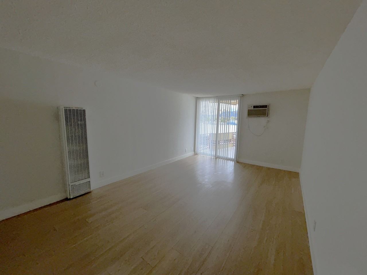 3093 - 327 S. Normandie Ave. - Photo 4 of 17