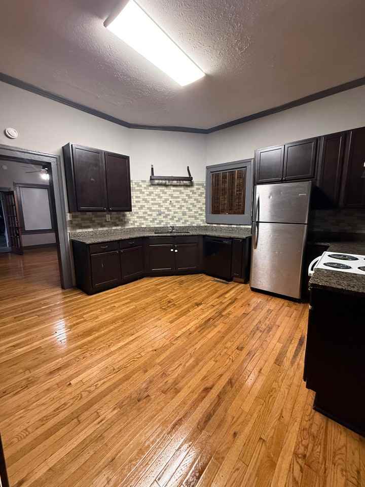 12 Puritan St #1 - Photo 7 of 10
