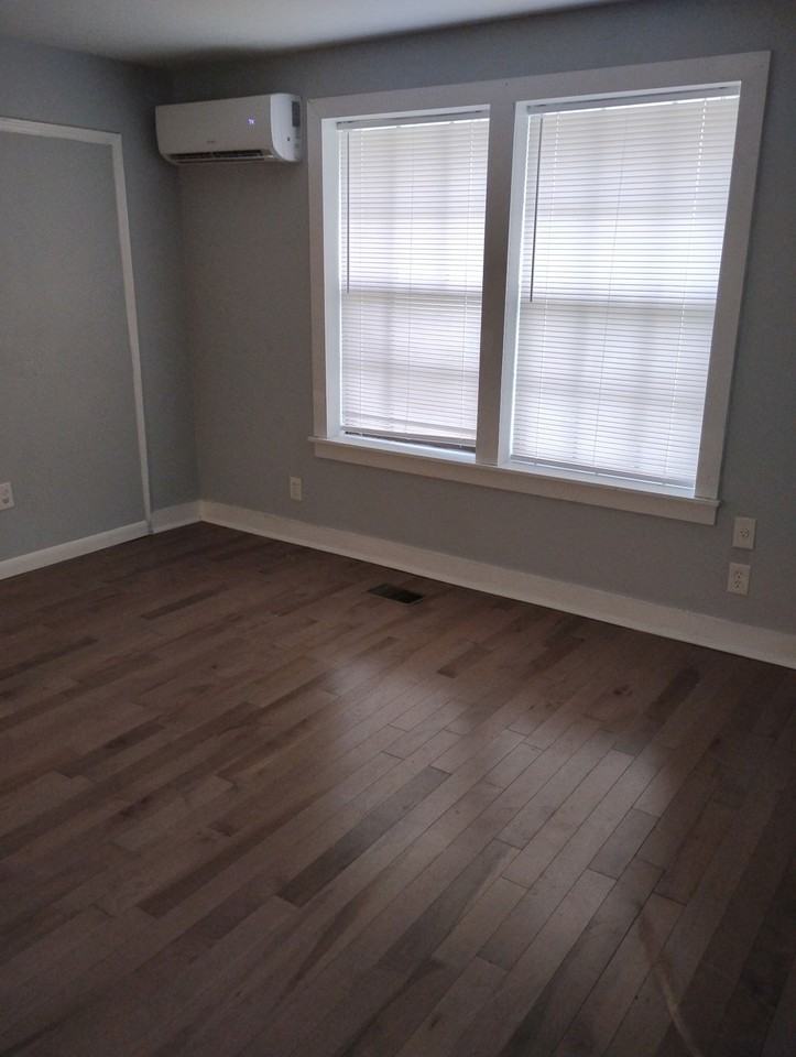 207 South 25th Avenue - Photo 2 of 5