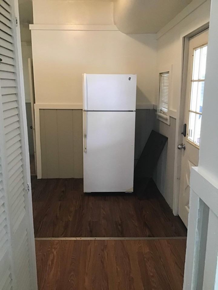 1019 East Broadway Street - Photo 7 of 9