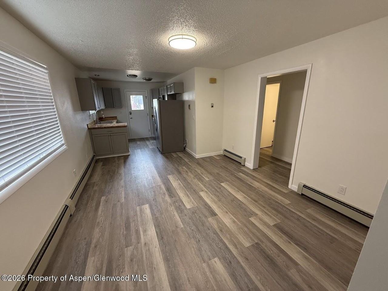 724 Tucker St - Photo 4 of 7