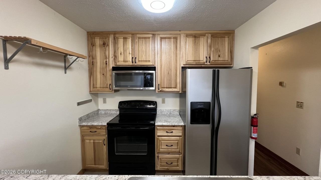 1630 Eastridge Dr #303 - Photo 6 of 23