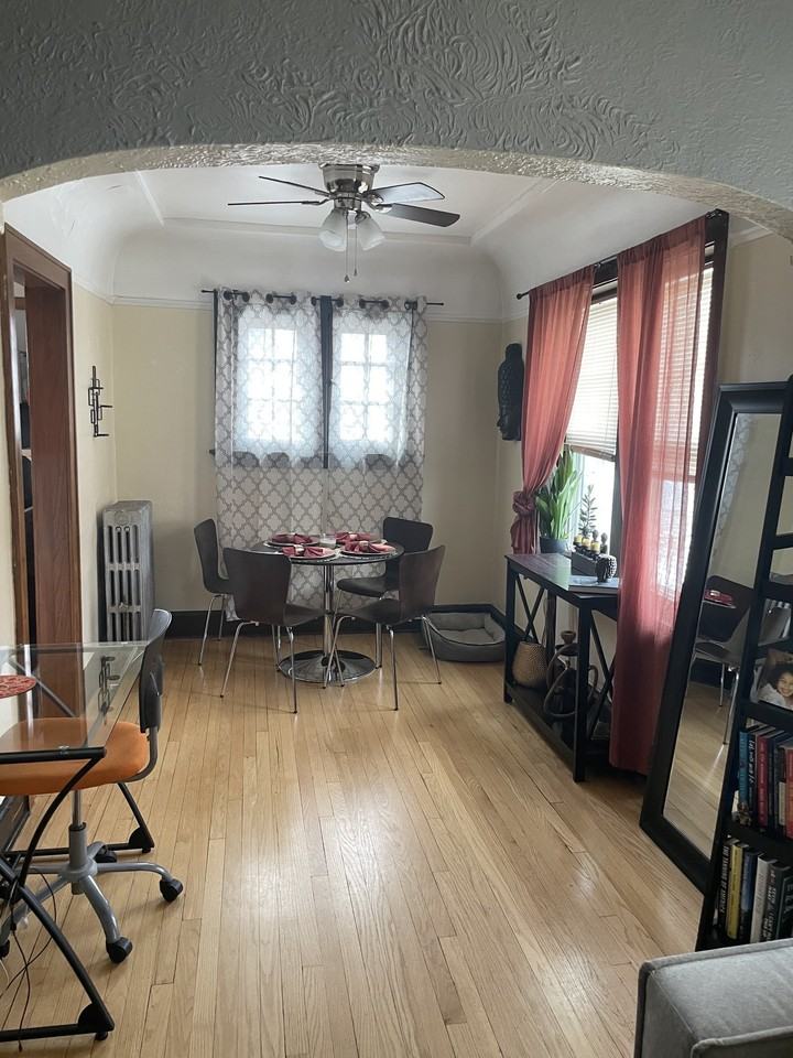3059 S Kinnickinnic Ave - Photo 4 of 7