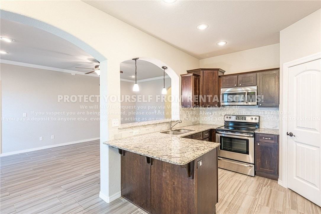 4636 W Croft Dr - Photo 5 of 16