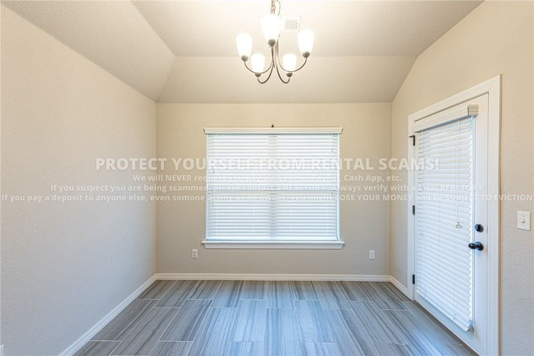 4636 W Croft Dr - Photo 7 of 16
