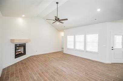 924 Parker Ln - Photo 5 of 26