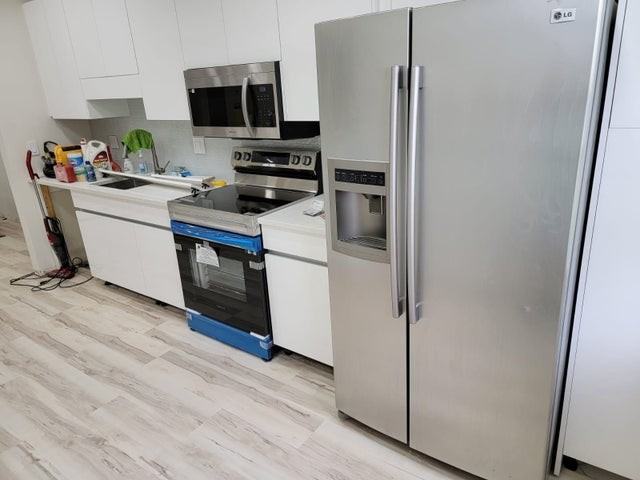 2733 Zorno Way - Photo 4 of 7