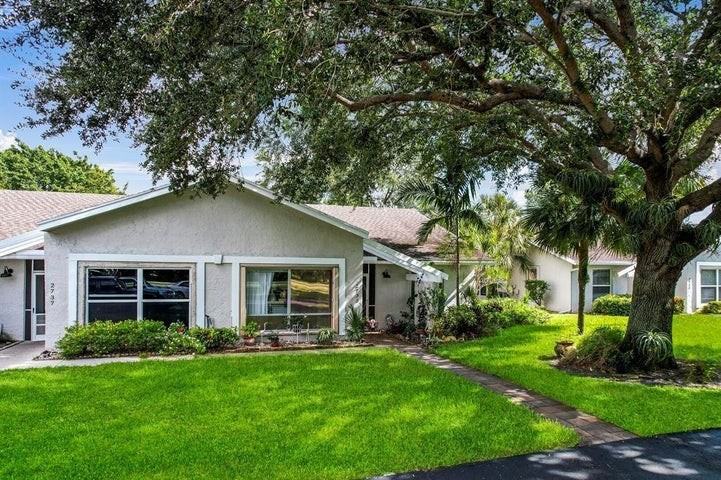 2733 Zorno Way - Photo 2 of 7